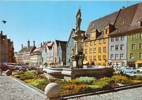 BG5870 Auto Voiture Landsberg am Lech Hermoerstraße mit Marienbrunnen Germany
