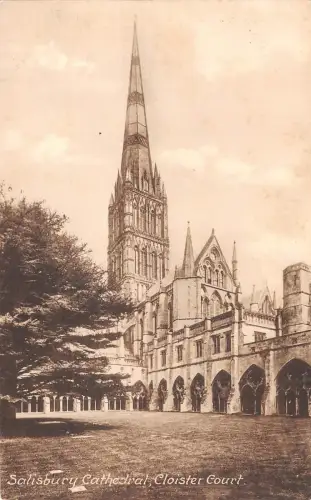 uk31736 cloister court salisbury cathedral real photo uk