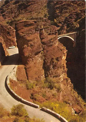 BR15234 Gorges de Daluis Taillees dans les schiostes rouges france