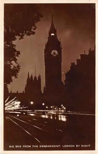 B85840 big ben from the embankment by night london uk