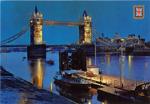 B87132 tower bridge and river thames london uk