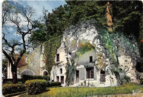 B50443 En Touraine Maison Troglodyle france