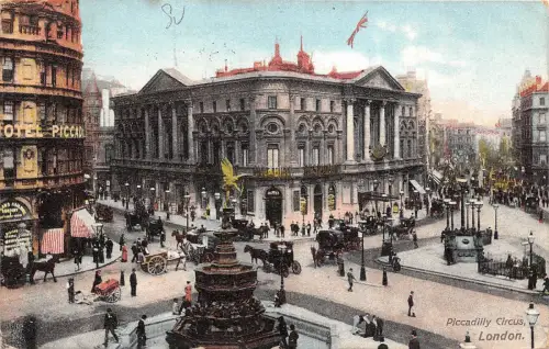 BR65346 piccadilly circus london chariot uk