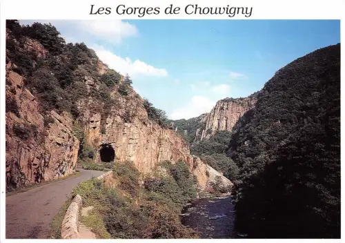B53769 Les Gorges de Chouvigny La Vallee de la Sioule france