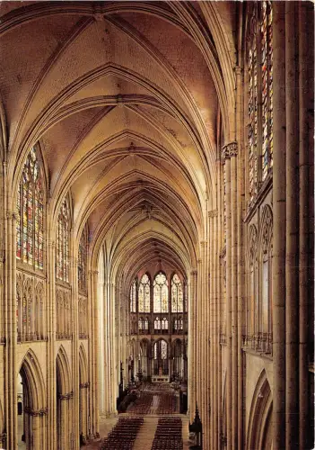 B51858 Cathedrale de troyes La nef vue depuis la tribune d`orgues france