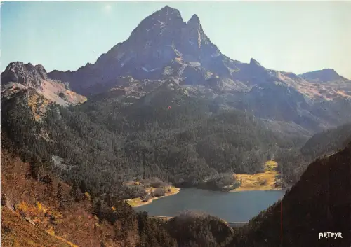 BR388 France Les Pyrenees Le Pic du midi d'Ossau