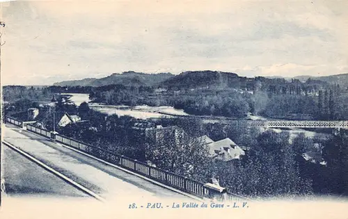 B38481 Pau la Vallee du Gave Frankreich