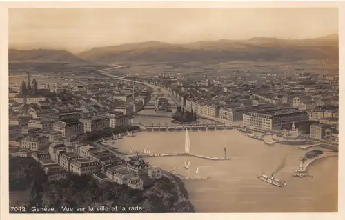 B38356 Geneve vue sur la ville et la rade switzerland