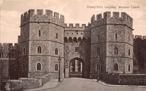 Br33913 Windsor Castle Henry VIII Gateway England