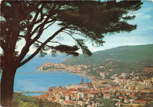 B75659 Imperia panorama da lavante italy