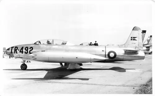 B57187 airplains avions Danish AF