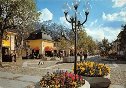 B54286 Bad Reichenhall Fußgänger Garten germany