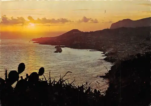 BR21181 Funchal Por do sol portugal