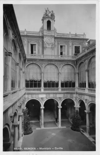 B39489 Genova Municipio Cortile italy