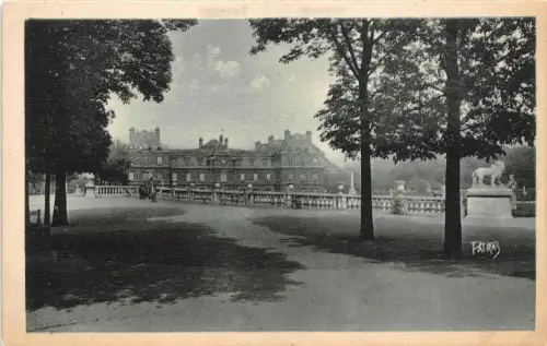 B38578 Paris Une matinee au Jardin du Luxembourg france