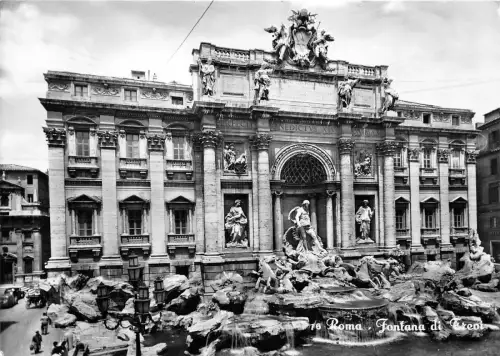 B68732 Italia Roma Fontana di Trevi italy