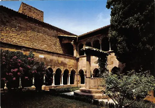 BR3730 La Bretagne village typique de Cornduille france