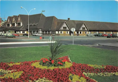 BR14472 Trouville deauville La Gare et les jardins france