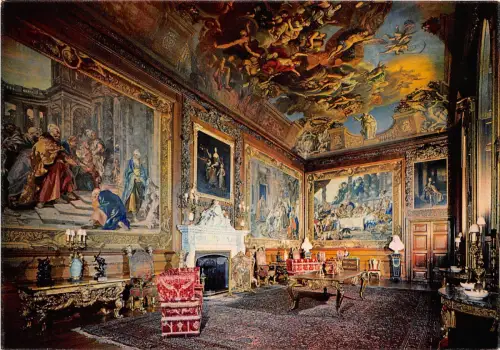 B87912 Windsor Castle The Queen's Presence Chamber UK