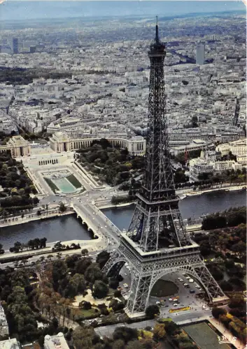 B83177 la tour eiffel la seine et le palais de chaillot paris france