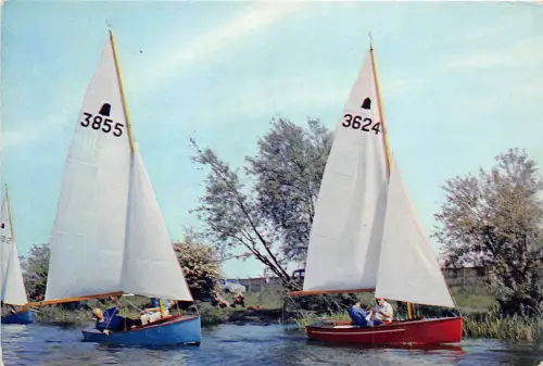 B87301 Yachten in der Nähe von Sunbury auf der Themse Middlesex Schiff Bateaux UK