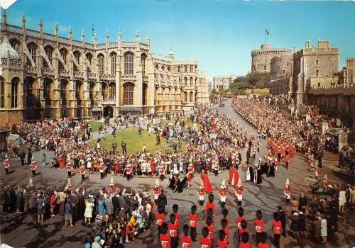 B88864 windsor castle the garter procession uk