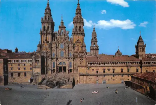 BT17632 fachada del obradoido y galerias del claustro Santiago de comp spain