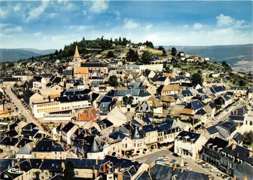 BR23031 Vue generale aerienne Chateau Chinion france