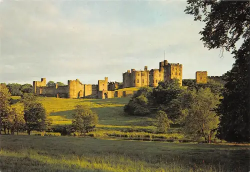 BT17855 Alnwick Northumberland Alnwick Castle von den Weiden in ganz Großbritannien