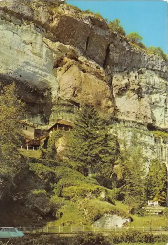 B52786 Les Eyzies les falaises a Laugerie Basse france