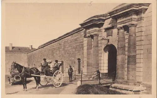 B77421 une caleche pantly la citadelle quebec canada scan front/back image