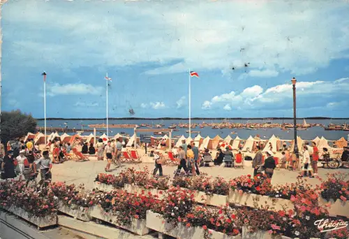 BR706 France Bassin d ́Arcachon La Promenade