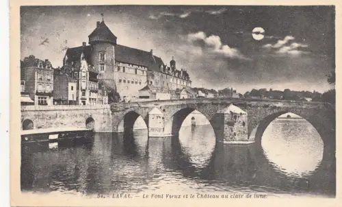 BF12187 le pont vieux et le chateau laval france Front/Back Image