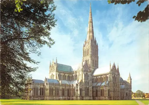 B102146 salisbury cathedral uk