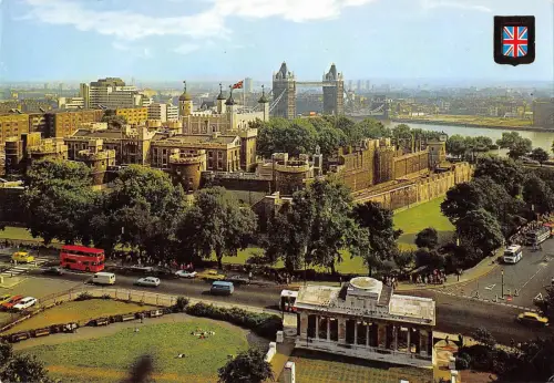 BR90882 London Tower of London und Tower Bridge UK