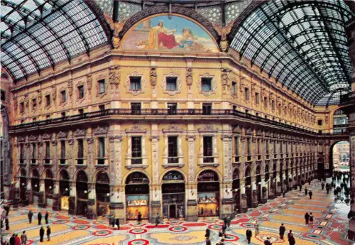 BG17610 milano galleria vittorio emanuele italy