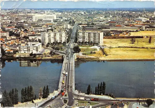 B64600 Frankreich Nantes Panorama