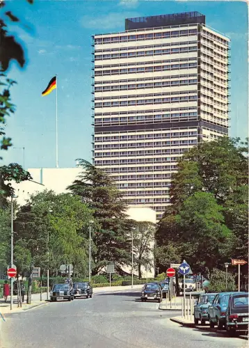 BG11229 bonn am rhein buro hochaus des bundestages car voiture germany