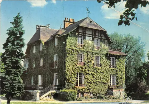 B50663 Paris Le Relais International de la Jeunesse Poissy france