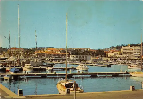 BR1125 un coin du port de plaisance Beaulieu sur Mer Schiff Bateaux France