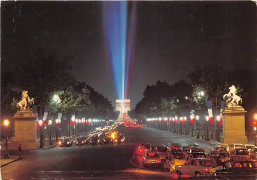 B66606 Paris la nuit france