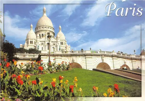 B51044 Paris Le square Willette et la basilique du Sacre Coeur france