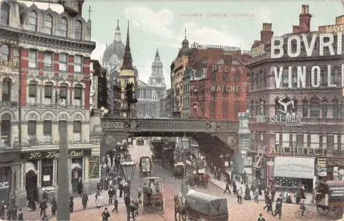 BR67597 ludgate circus london chariot uk