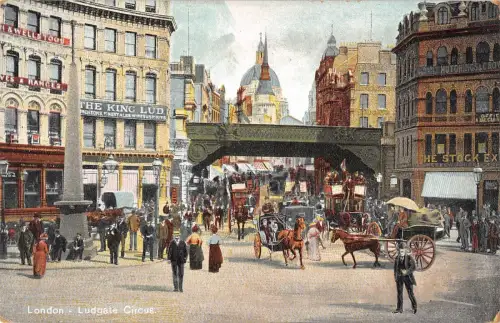 BR78880 london ludgate circus chariot uk
