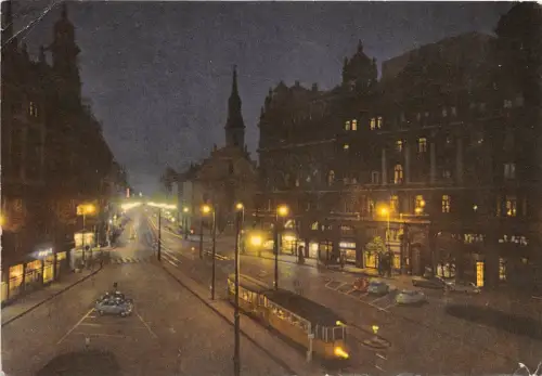 Straßenbahn B70452 in Budapest Ungarn