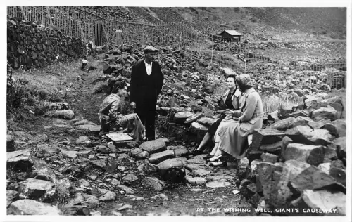 BR79399 am Wunschbrunnen Riesendamm Echtfoto Nordirland