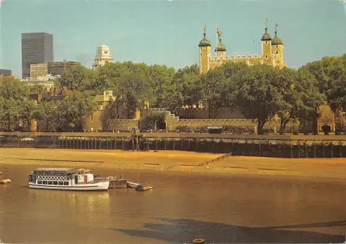 BR90443 the tower of london and tower bridge uk