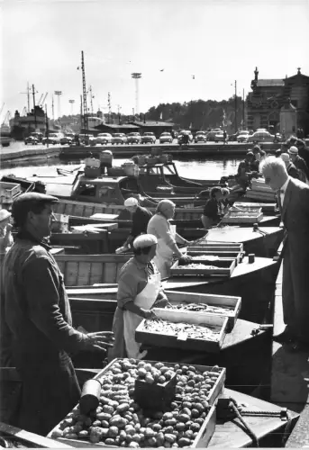 B54945 Kauppatori Helsinki Finnland