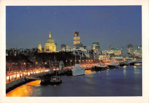 B102392 london saint paul s cathedral uk