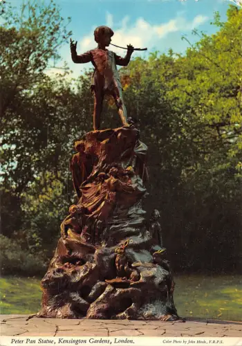 BR91213 Peter Pan Statue Kensington Gardens London UK